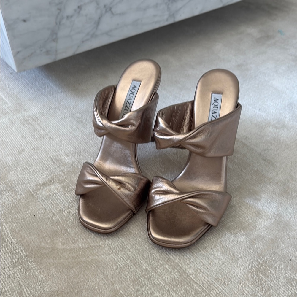 Aquazzura Rose Gold Shimmery Twist Sandal 36